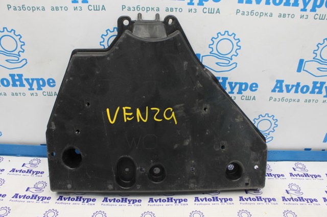 Деталі підлоги (основа кузова або підлоги) 5839842040 TOYOTA