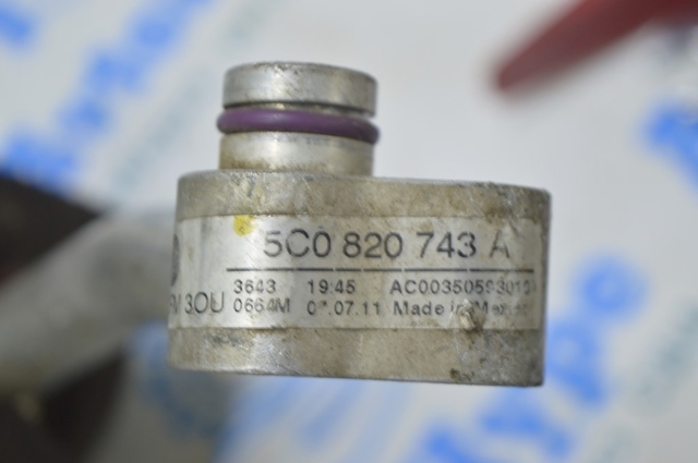 Шланг кондиціонера, від випарника до компресора 5C0820743A VAG