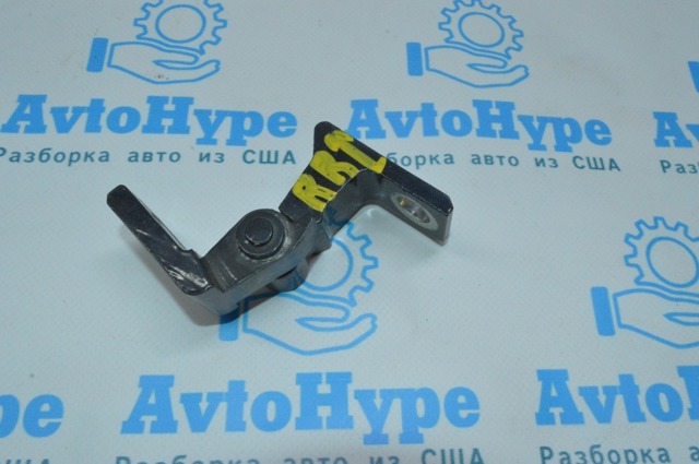 Петля передніх дверей, правих 5N0831402 VAG