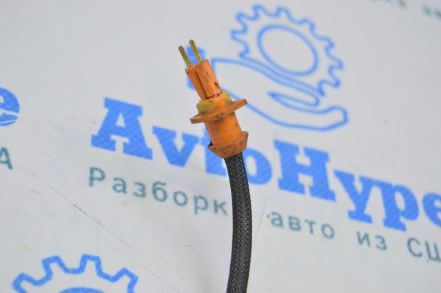 Стукло багажника, праве 5N0845042RNVB VAG
