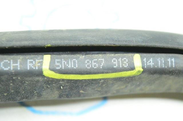 Ущільнювач двері задньої (на кузові) 5N0867913A9B9 VAG