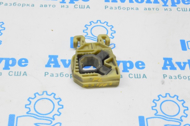 Кронштейн радіатора верхній, лівий 5Q0121367G VAG