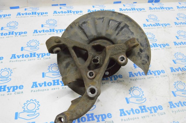 Цапфа поворотна права 5Q0407254A VAG