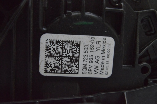 Педаль акселератора 5QM723503 VAG