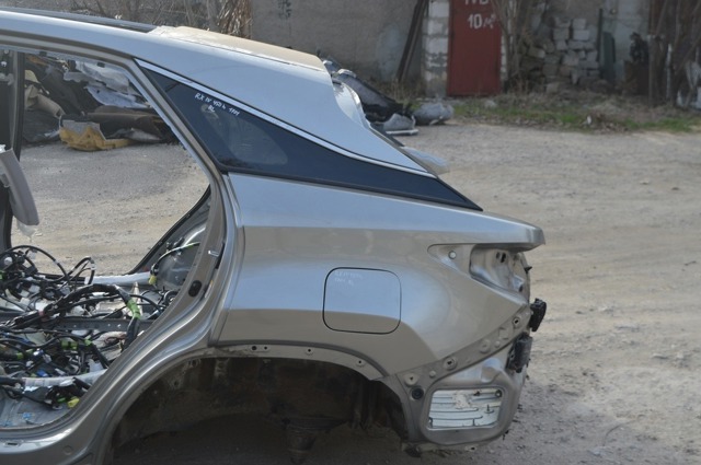 Крило заднє ліве 616020E051 TOYOTA