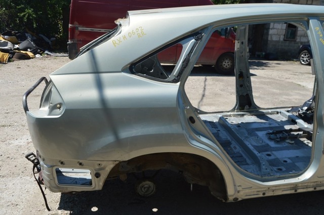 Крило праве заднє 6161148050 TOYOTA