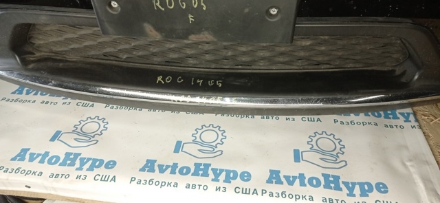 Обвіс переднього бампера 620724BA0A NISSAN