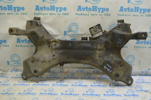 Передня балка 624002T200 HYUNDAI