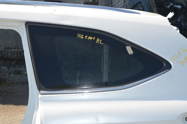 Скло багажника, ліве 627200E191 TOYOTA