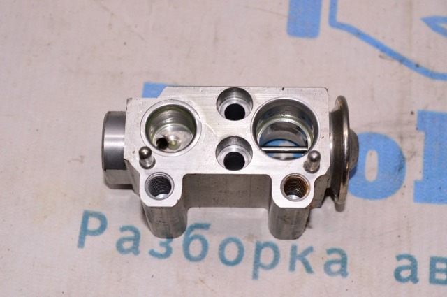 Клапан TRV, кондиціонера 64119226078 BMW