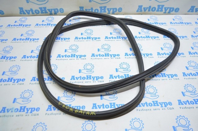 Прокладка дверей багажника 6446106110 TOYOTA