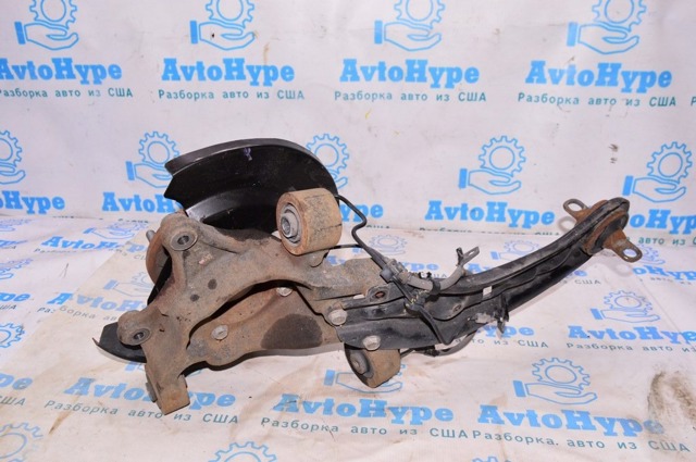 Цапфа - поворотний кулак задній, лівий 68083245AB CHRYSLER