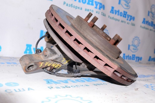 Кулак поворотний передній лівий 68088499AD CHRYSLER