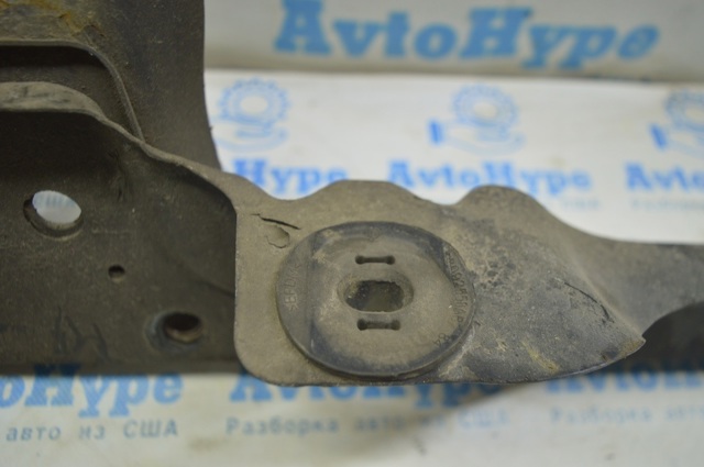 Подушка радіатора охолодження, нижня 68092558AB CHRYSLER