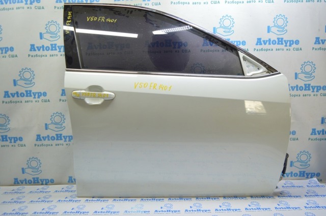 Скло передніх дверей, правих 6810106190 TOYOTA
