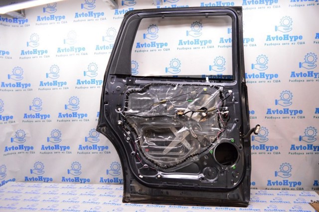 Скло задніх дверей, лівих 681040C100 TOYOTA