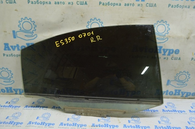 Скло заднє праве 6811333160 TOYOTA