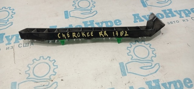 Кронштейн бампера заднього, зовнішній правий 68138414AC CHRYSLER