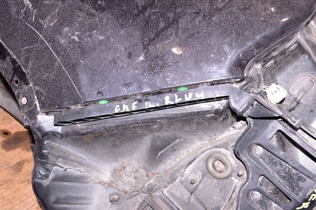 Кронштейн бампера заднього, зовнішній лівий 68138415AC CHRYSLER