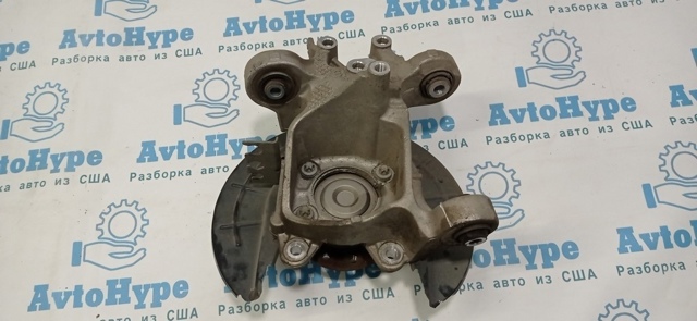 Кулак поворотний лівий 68200071AC CHRYSLER