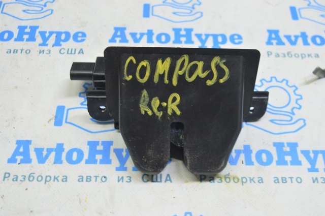 Замок 3/5-х дверей, задній 68247939AB CHRYSLER