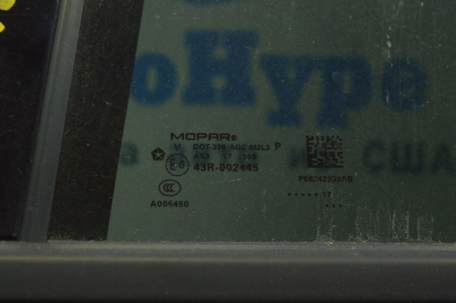 Скло заднє ліве 68391493AA CHRYSLER