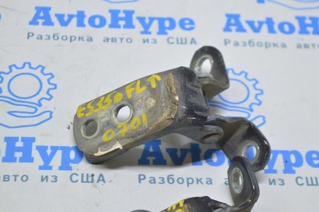 Навішування двері водія (петлі) 6872012151 TOYOTA