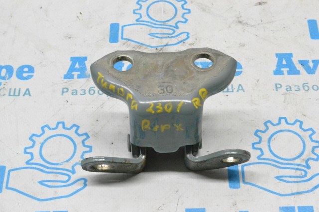 Завіса дверей задніх правих 687500C020 TOYOTA