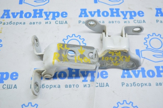 Петля заднтої двері, лівої 6876020121 TOYOTA