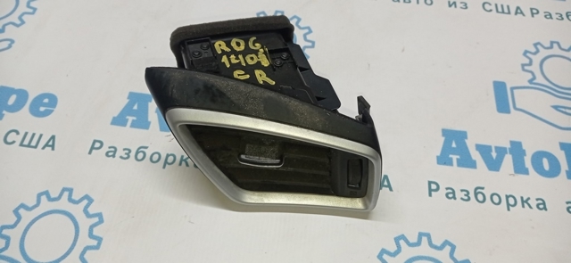 Решітка повітропровода права 687604BA1A NISSAN