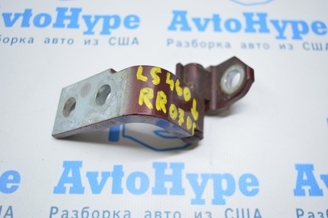Петля передніх дверей права 6877030140 TOYOTA