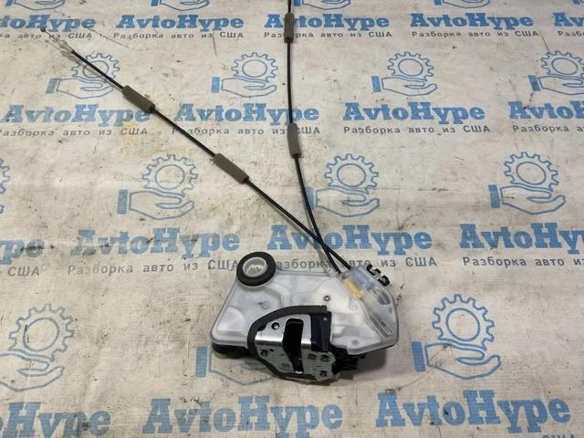 Замок водійських дверей 6904002440 TOYOTA