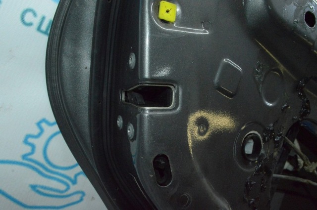 Замок задньої двері, лівої 69060AC030 TOYOTA