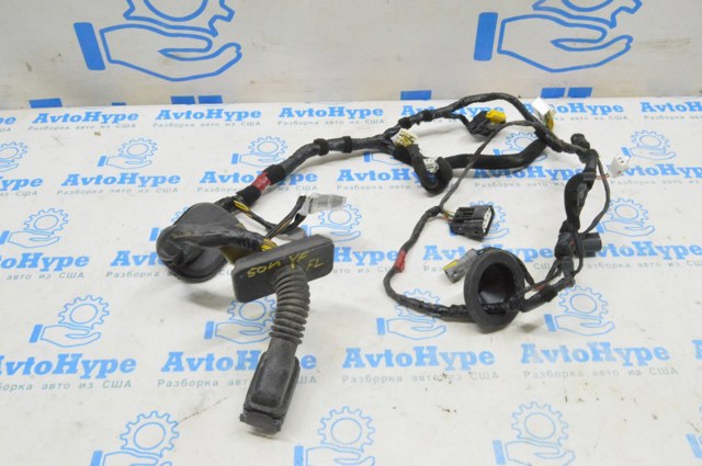 Ремінь безпеки передній лівий 6TQ00LXHAA CHRYSLER