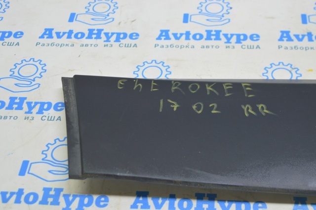 Молдинг задніх правих дверей 6VX68RXFAB CHRYSLER