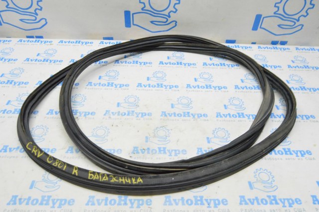 Ущільнювач задніх 3/5-й двері 74440SXSA01 HONDA