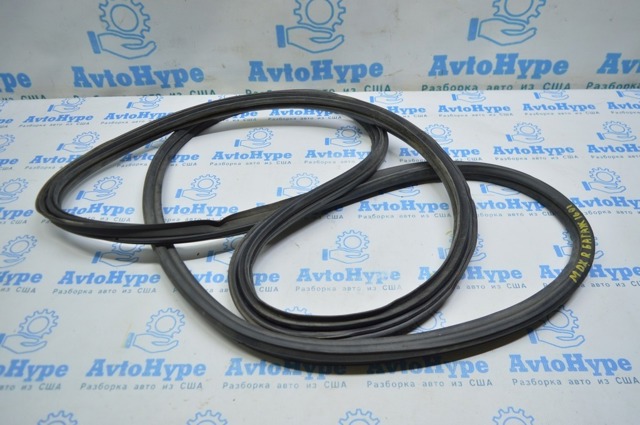 Ущільнювач задніх 3/5-х дверей 74440TZ5A01 HONDA