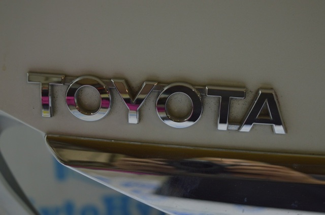 Фірмовий значок на кришку багажника 7543102080 TOYOTA