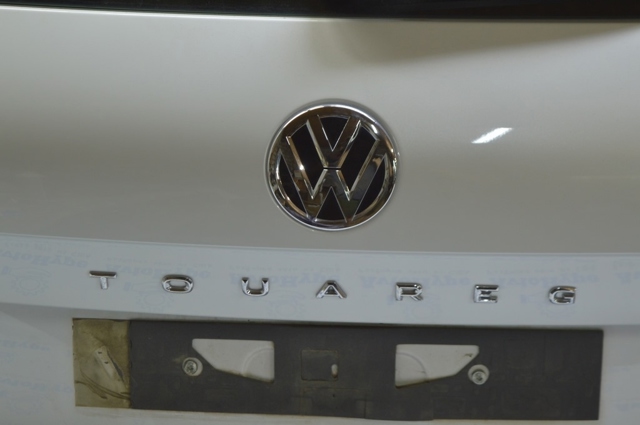 Емблема на кришку багажника, фірм.значок 760853687A2ZZ VAG