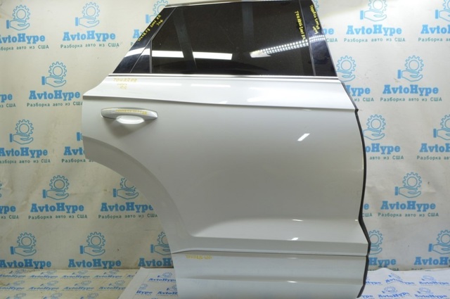 Накладка задньої правої двері, нижня 760854950F VAG