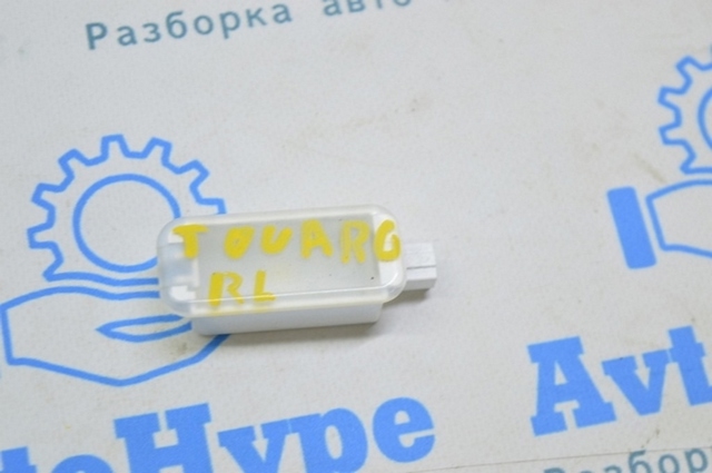 Лампи переносна і підкапотна 760947409B VAG