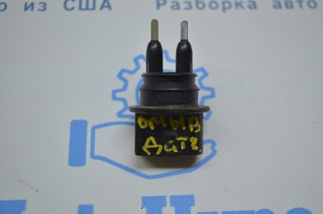Датчик рівня бачка склоомивача 7M0919376 VAG