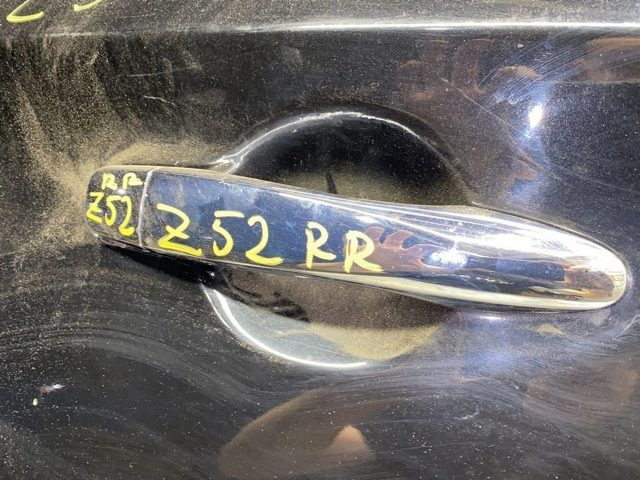 Ручка дверей в зборі 806404BA0D NISSAN