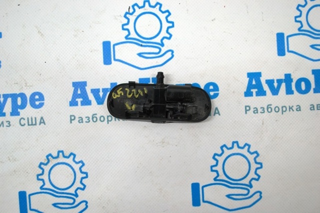 Форсунка омивача скла лобового, ліва 80A955987A VAG