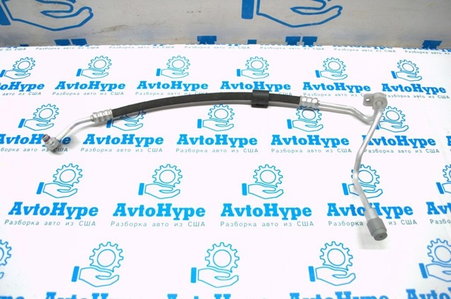 Шланг кондиціонера, від радіатора до випарника 80B816720 VAG