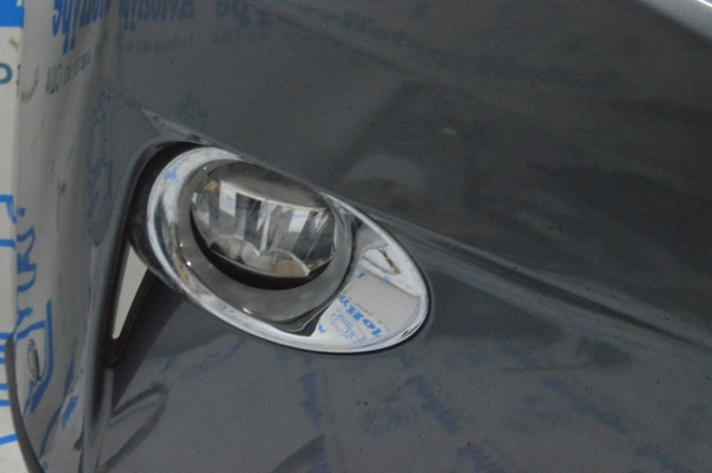 Туманка права 8121048050 TOYOTA