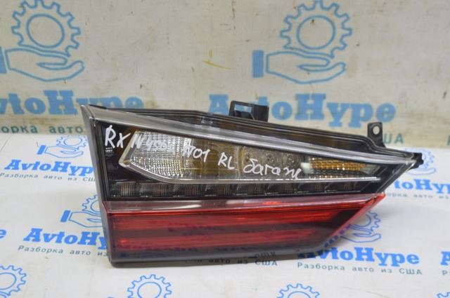 Задня ліва внутрішня фара 815900E090 TOYOTA