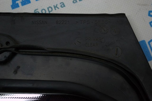 Задня кватирка ліва 822215DA0A NISSAN