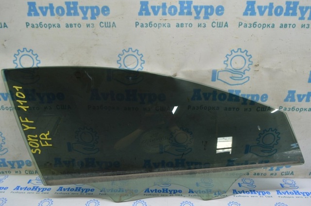 Скло передніх дверей, правих 824213S010 HYUNDAI