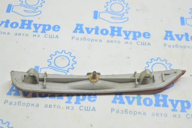 Правий катафот заднього бампера 84281SC000 SUBARU